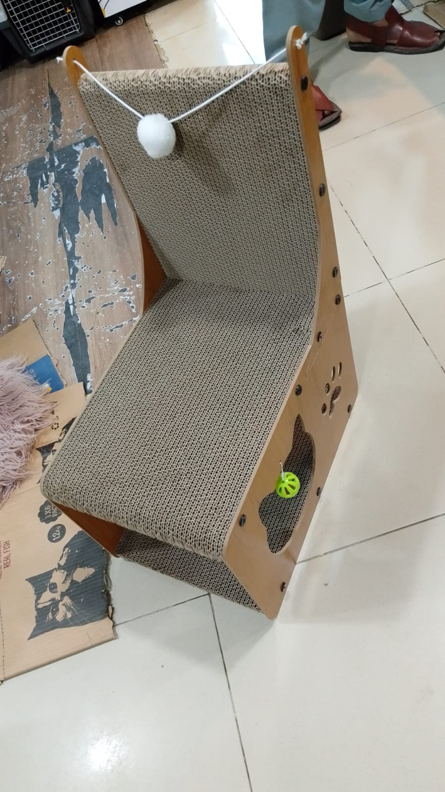 Nexora™ ScratchLounge Cat Chair — Interactive Corrugated Scratching Chair & Cozy Cat Lounge
